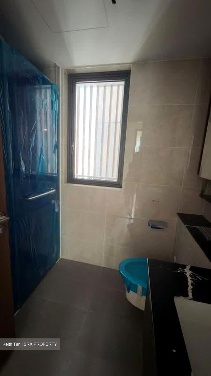 Slim Barracks Rise (D5), Condominium #639078371
